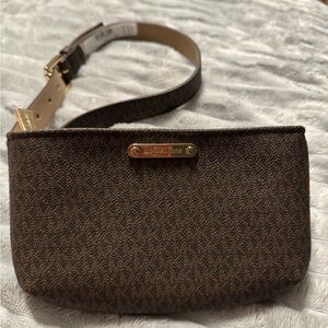 Micheal Kors Belt Bag. Brand new with tag! Size L/XL.
